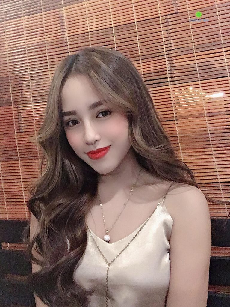 Nhan sắc xinh đẹp và sắc sảo của nữ dancer.