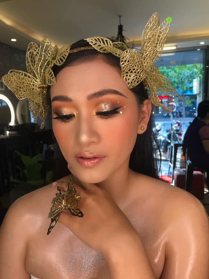 Ngoài nail - Nhung Nguyễn còn cung cấp dịch vụ Makeup