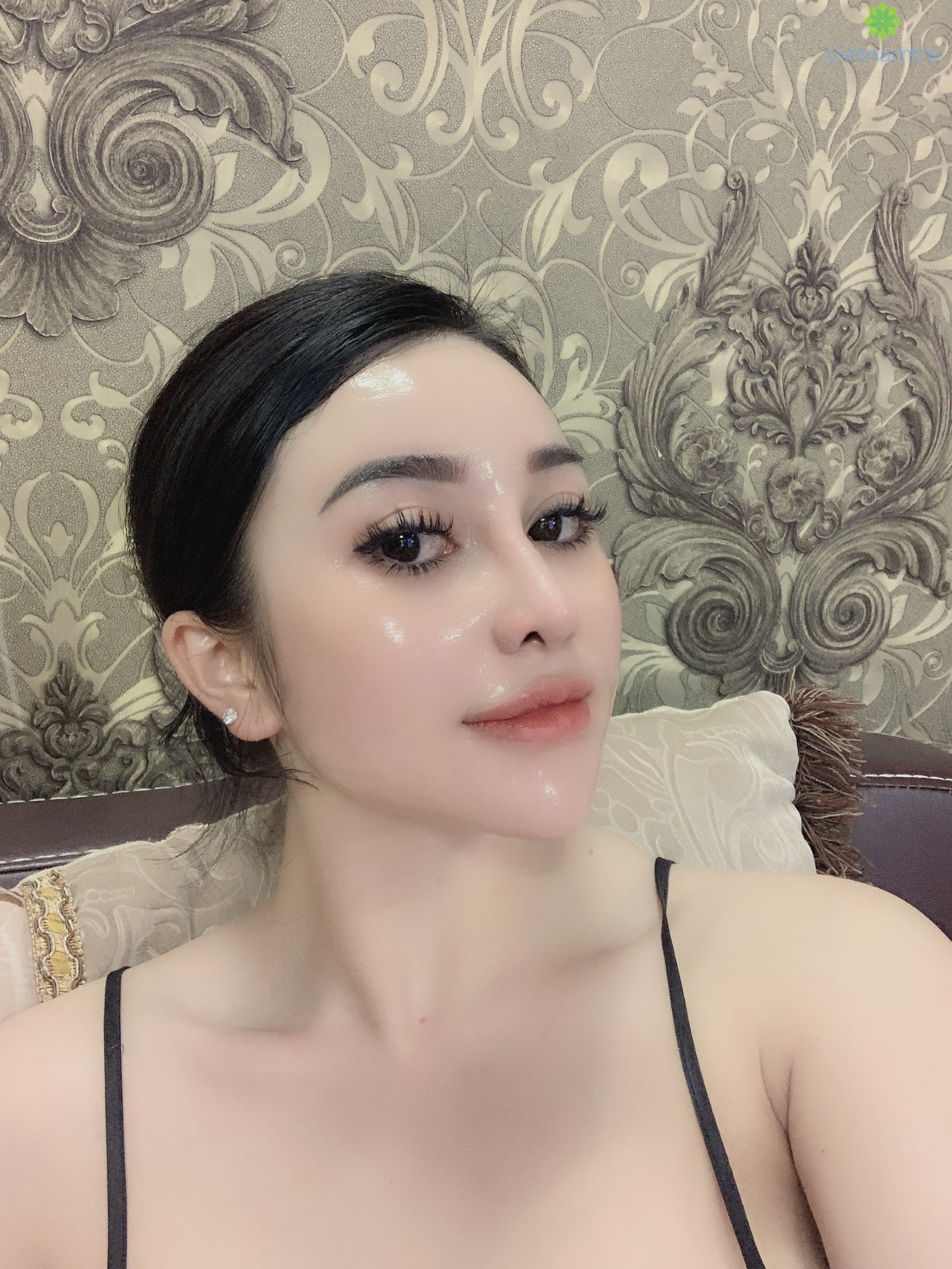 Hot girl sở hữu làn da vạn người mê