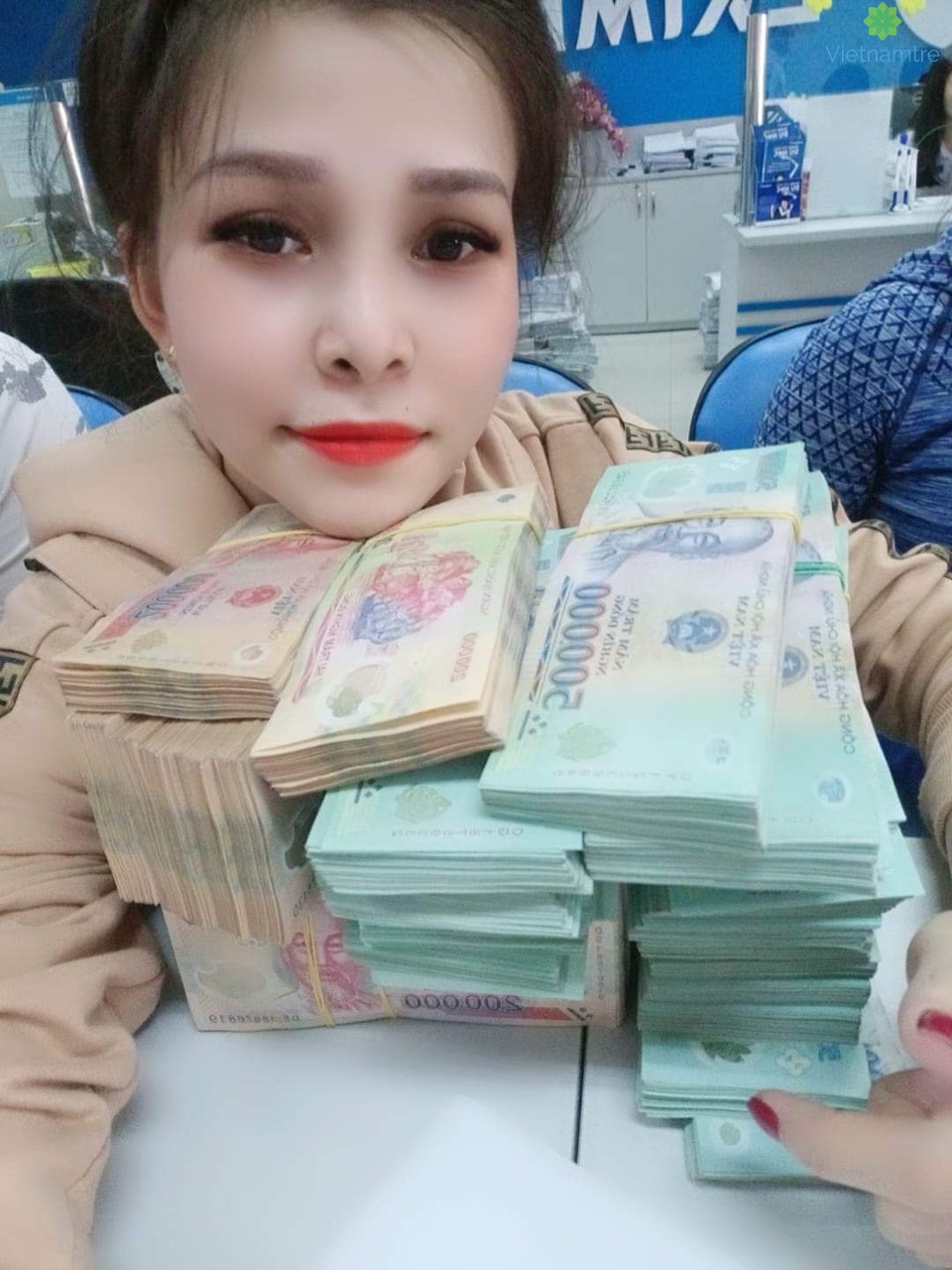 Mỹ Uyên Kinh doanh Vip White