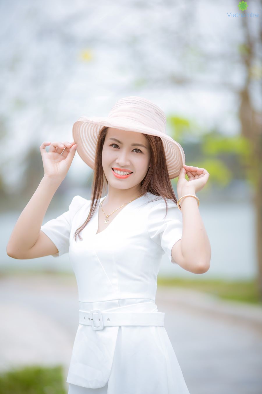 Nụ cười tỏa nắng của Hot mom xinh đẹp