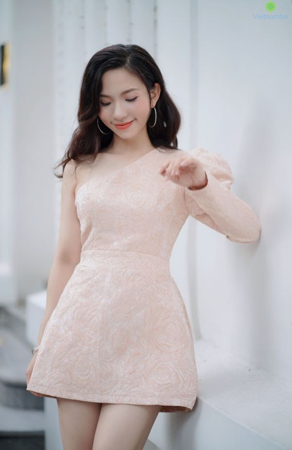 Nghiêm Hoàng Diễm Anh dịu dàng