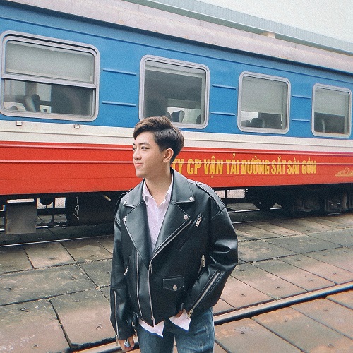 Chàng vlogger trẻ thu hút cộng đồng mạng với hơn 593.000 người theo dõi 