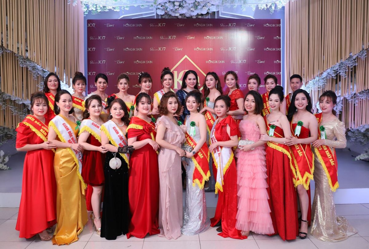 Giám đốc kinh doanh các tỉnh thành toả sáng trong đêm hội