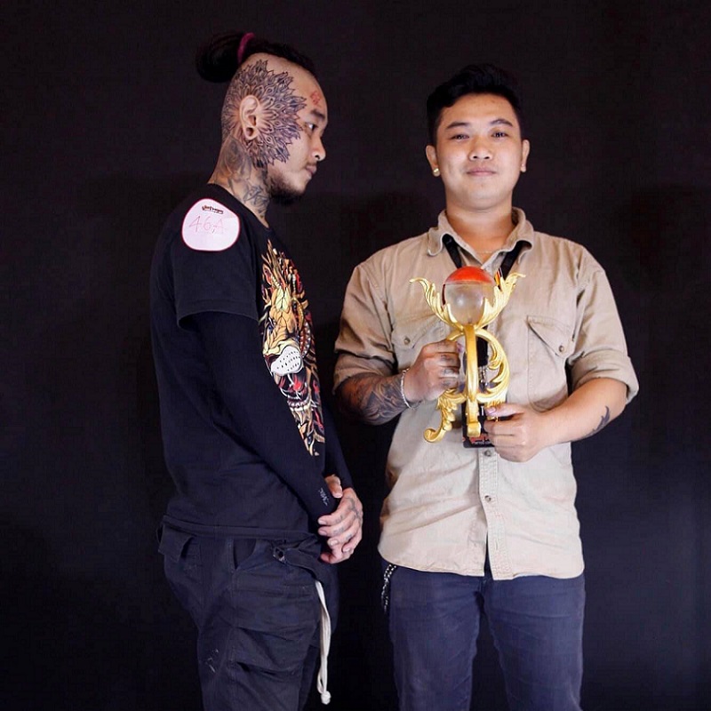 Nguyễn Phú Cường nhận giải thưởng tại Viet Nam Tattoo Convention 2019