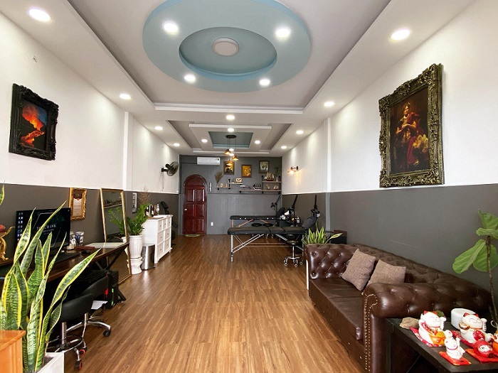 Không gian trong cửa hàng Torch Ink 