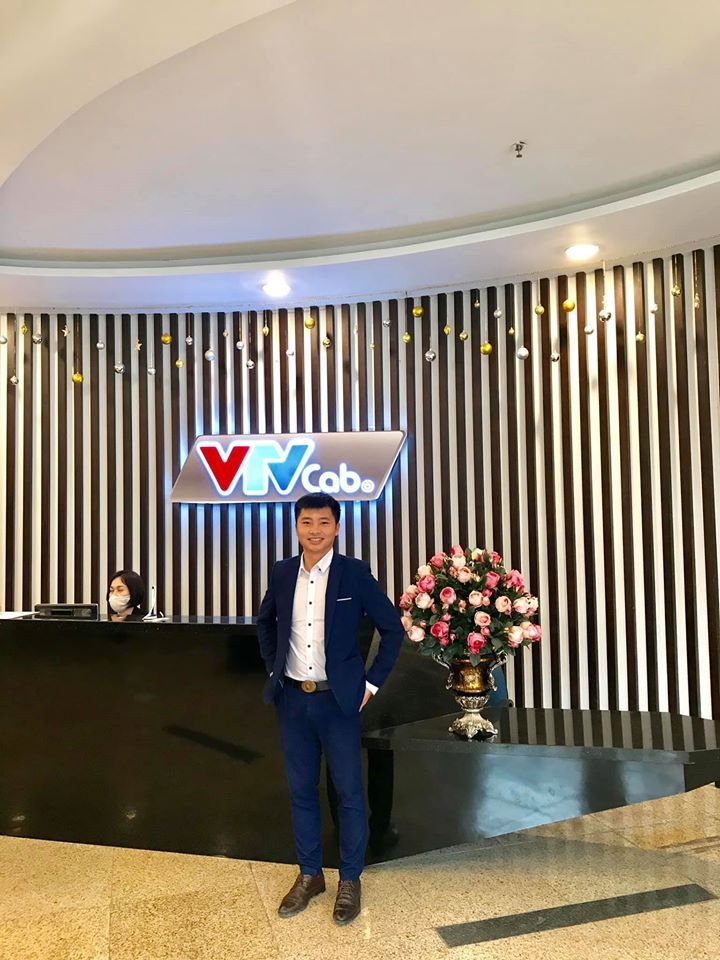 Chân dung thầy giáo triệu view