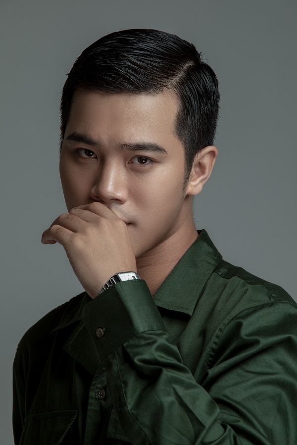 Vẻ hào hoa toát ra đầy thu hút