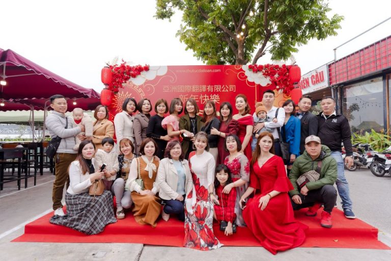 Doanh nhân Phạm Hồng Nhung tổ chức sự kiện Year and Party cùng công ty Dịch thuật quốc tế Á Châu