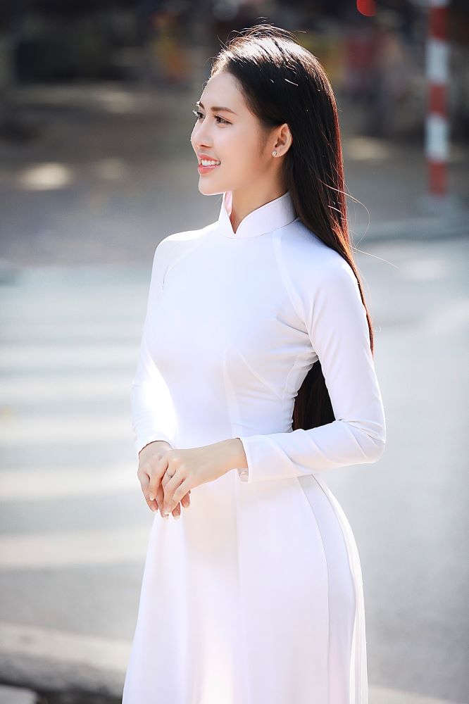 Nụ cười tỏa nắng của nàng thơ 9x