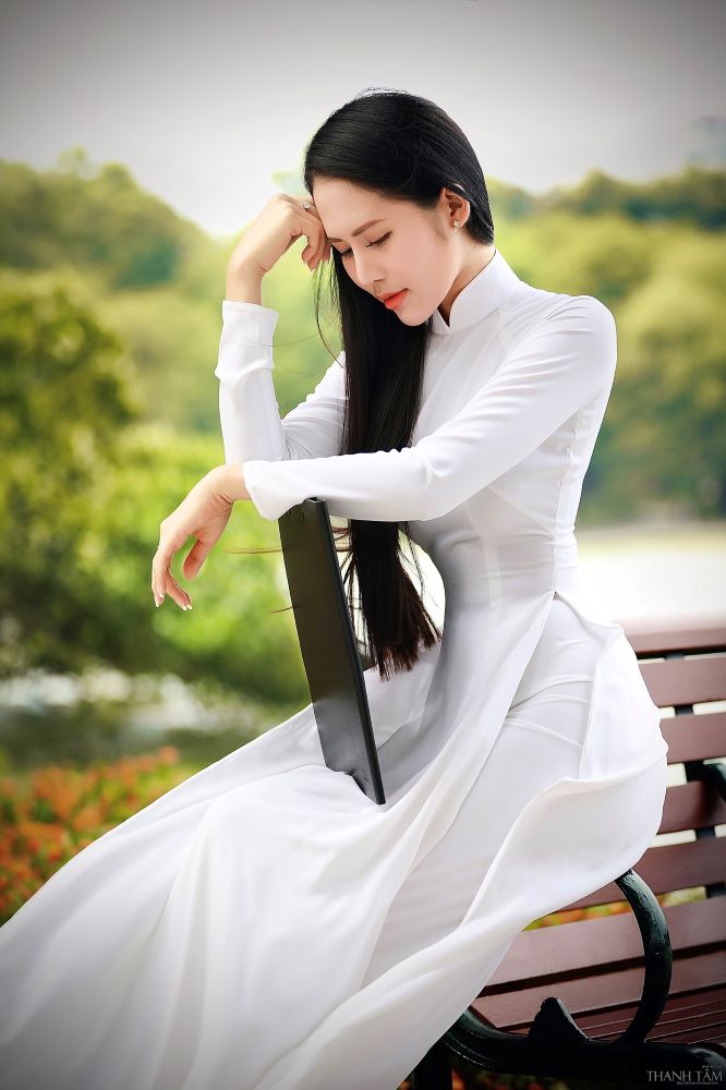 Cô nàng xinh lung linh mọi góc hình