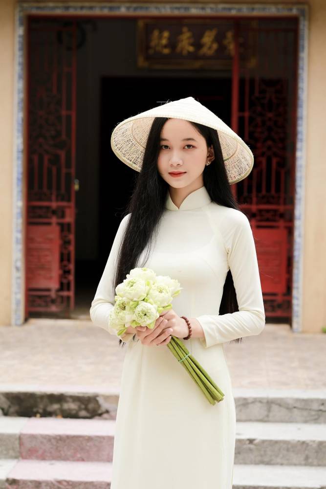 Nét đẹp tinh khôi của người con gái qua tay nghề điêu luyện Huỳnh Khải