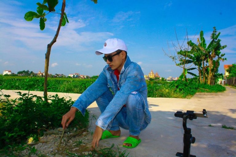 Hot boy Trần Công Tặng - Chàng trai tài năng với ngoại hình 