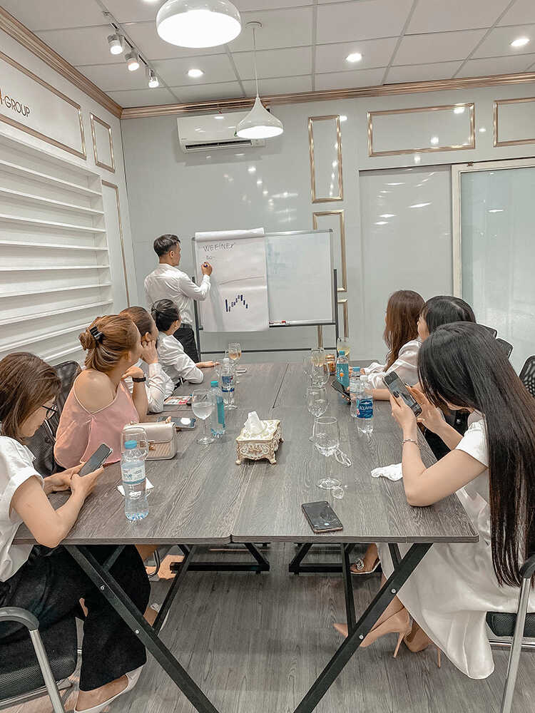 Đào tạo đội nhóm phát triển vững chắc là mục tiêu của Minh Khánh