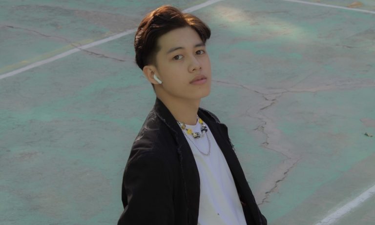 Hotboy Nguyễn Hoàng Giang – Chàng model gây sốt là ai?