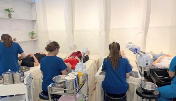 SARAH SPA sở hữu đội ngũ nhân viên vô cùng chất lượng.
