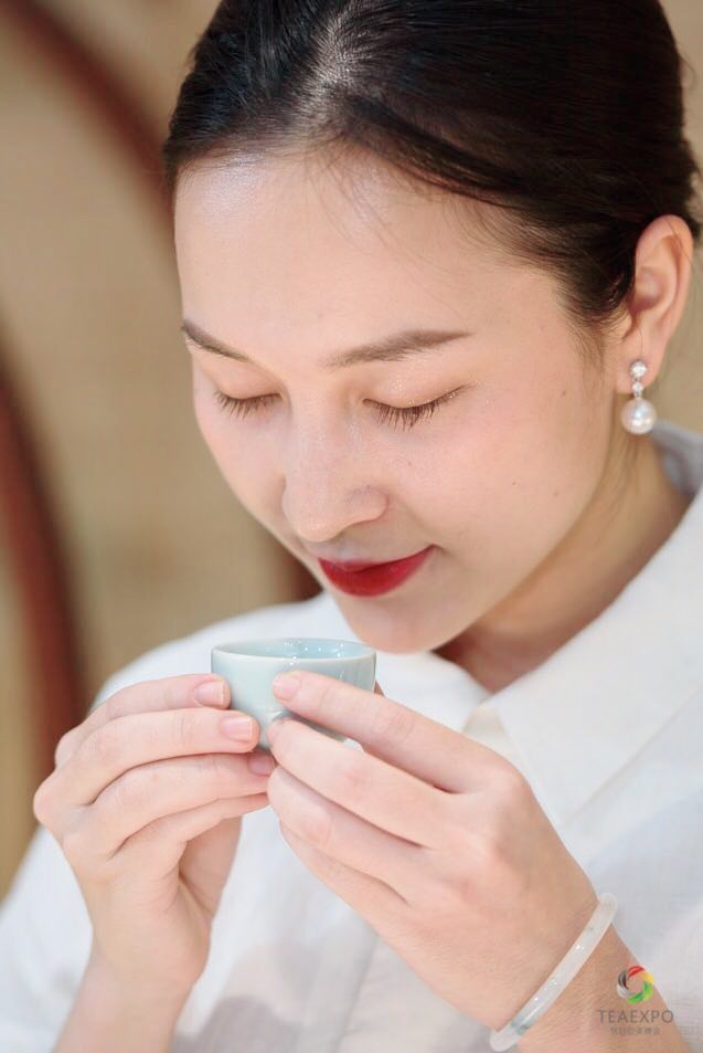 Nét đẹp dịu dàng của người con gái Thái Nguyên