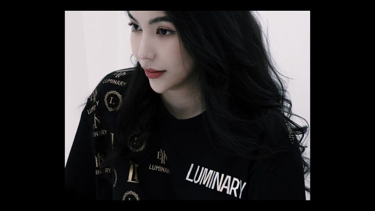 Rich Kid Thy Huỳnh nổi bật trong trang phục Local brand Luminary