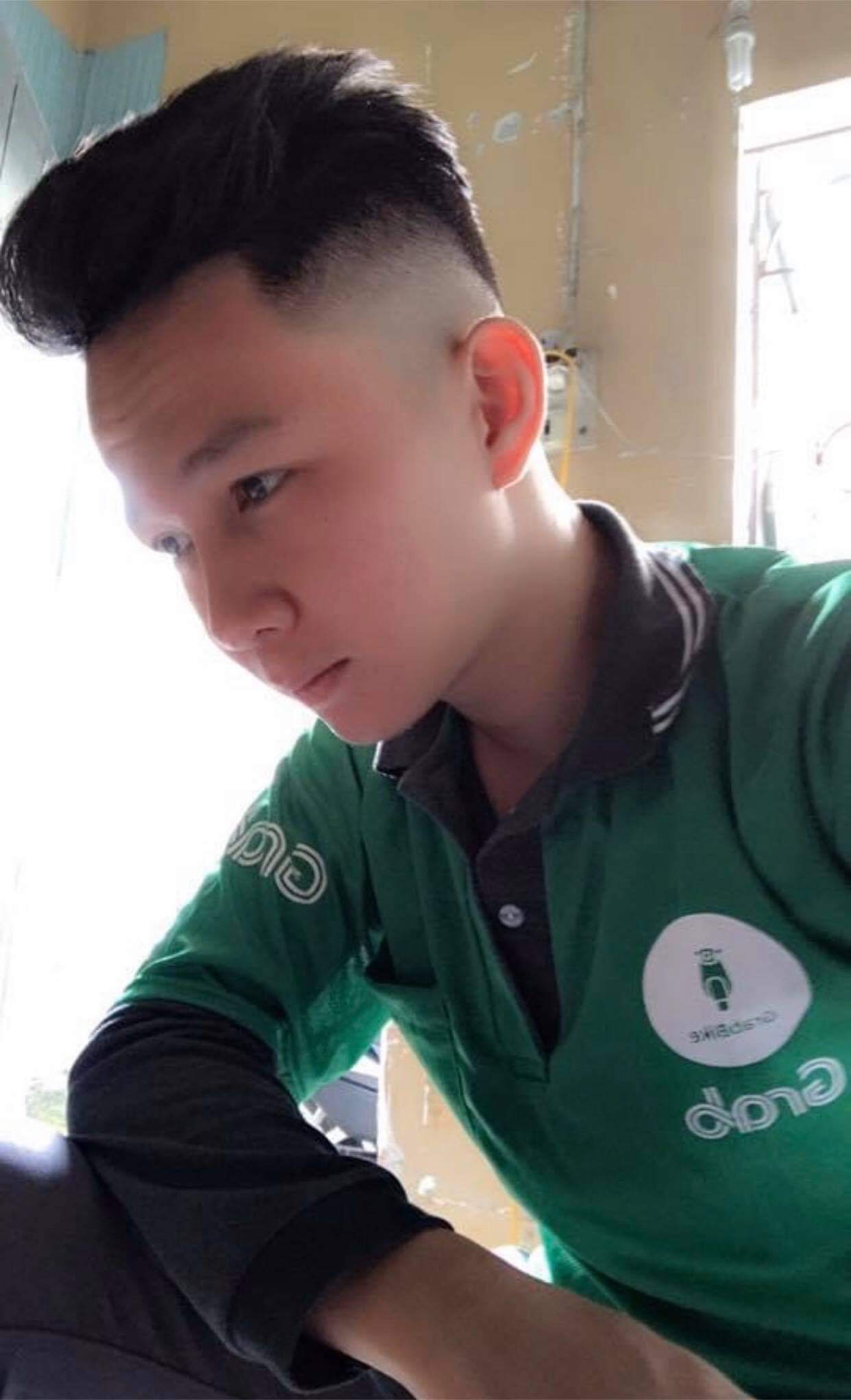 Là một sinh viên, công việc đầu tiên là chạy Grab