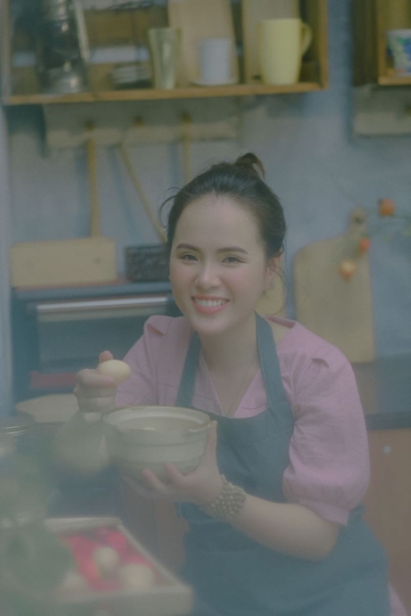 Vỹ bên góc bếp nhỏ