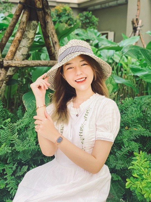 Nụ cười tỏa nắng của Hot Face Phạm Vy