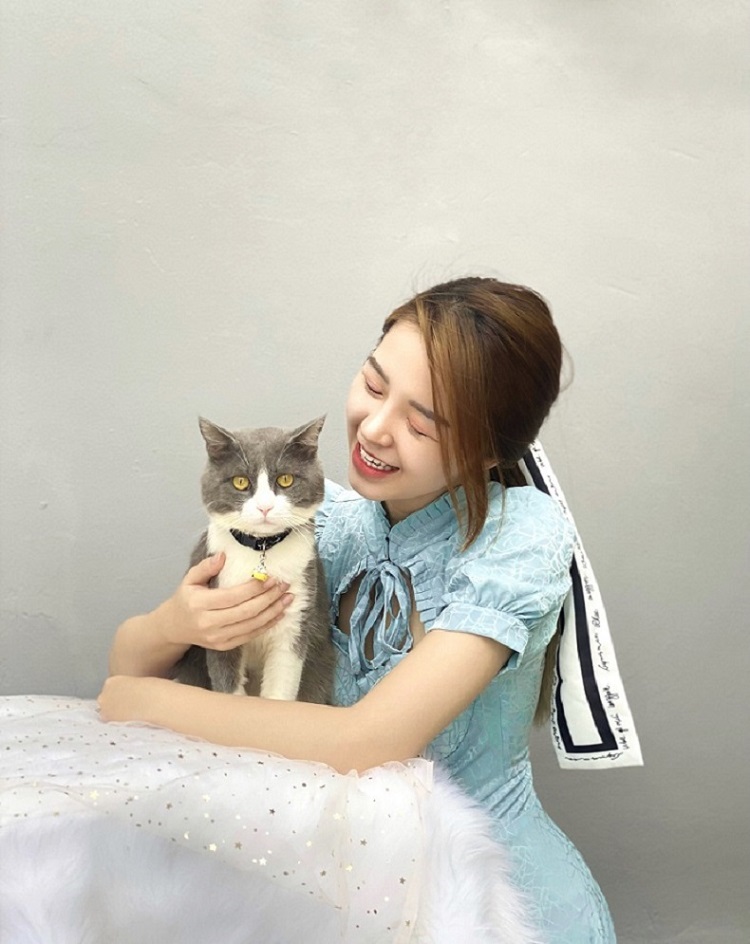 Cô nàng bắt đầu kinh doanh từ khá sớm 