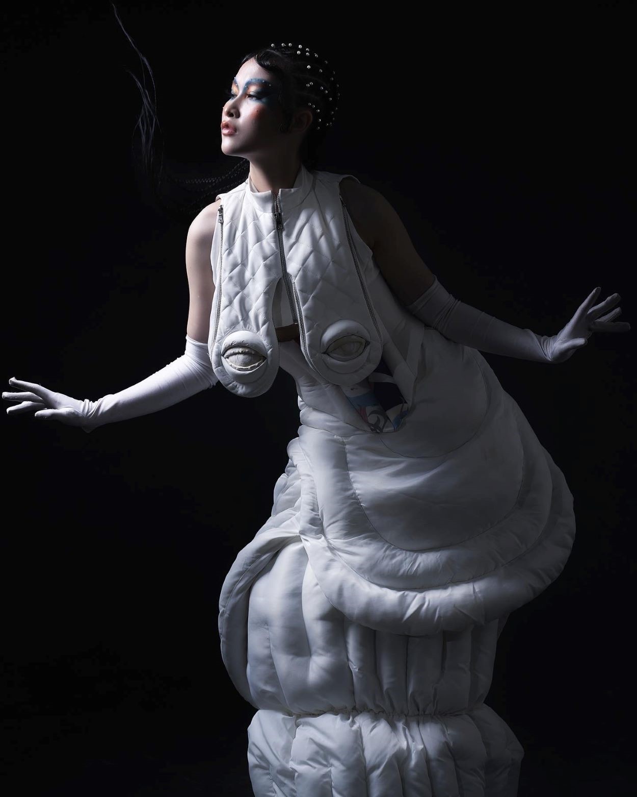 Tính nghệ thuật trong phong cách của cô gái