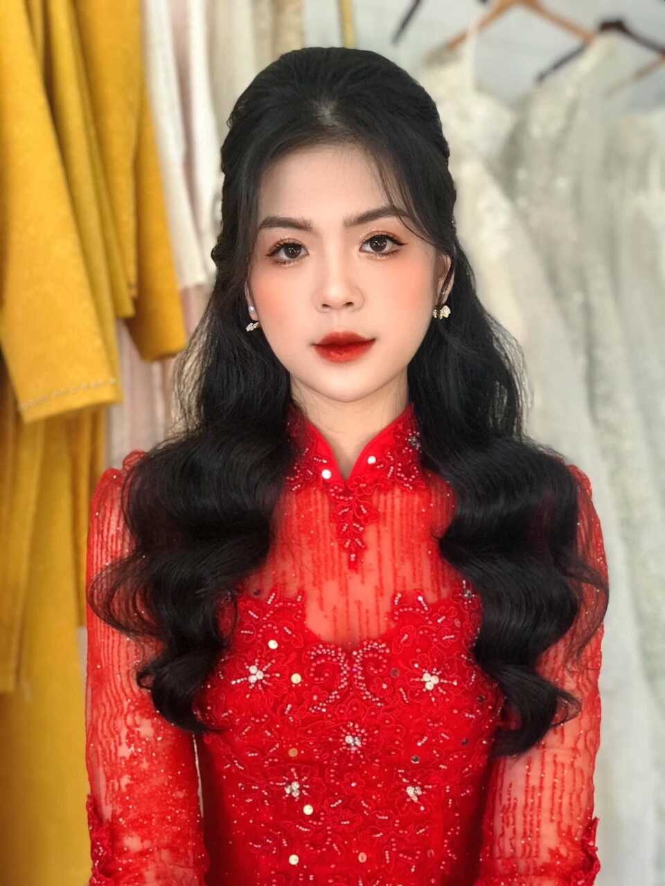 Layout makeup nhẹ nhàng nhưng đầy nổi bật