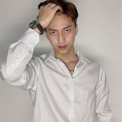 Vẻ đẹp nam tính đầy quyến rũ của chàng KOL 9x