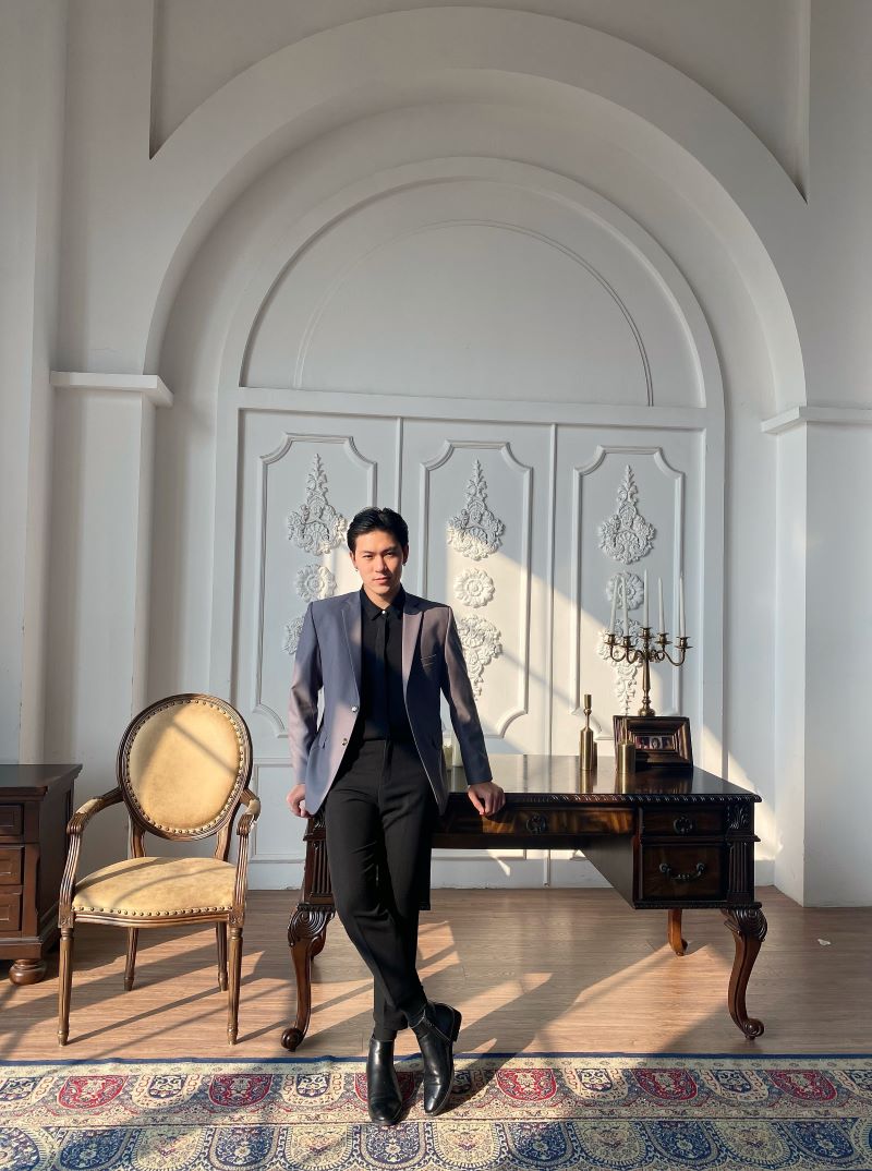 Chàng trai trẻ lịch lãm, tài năng