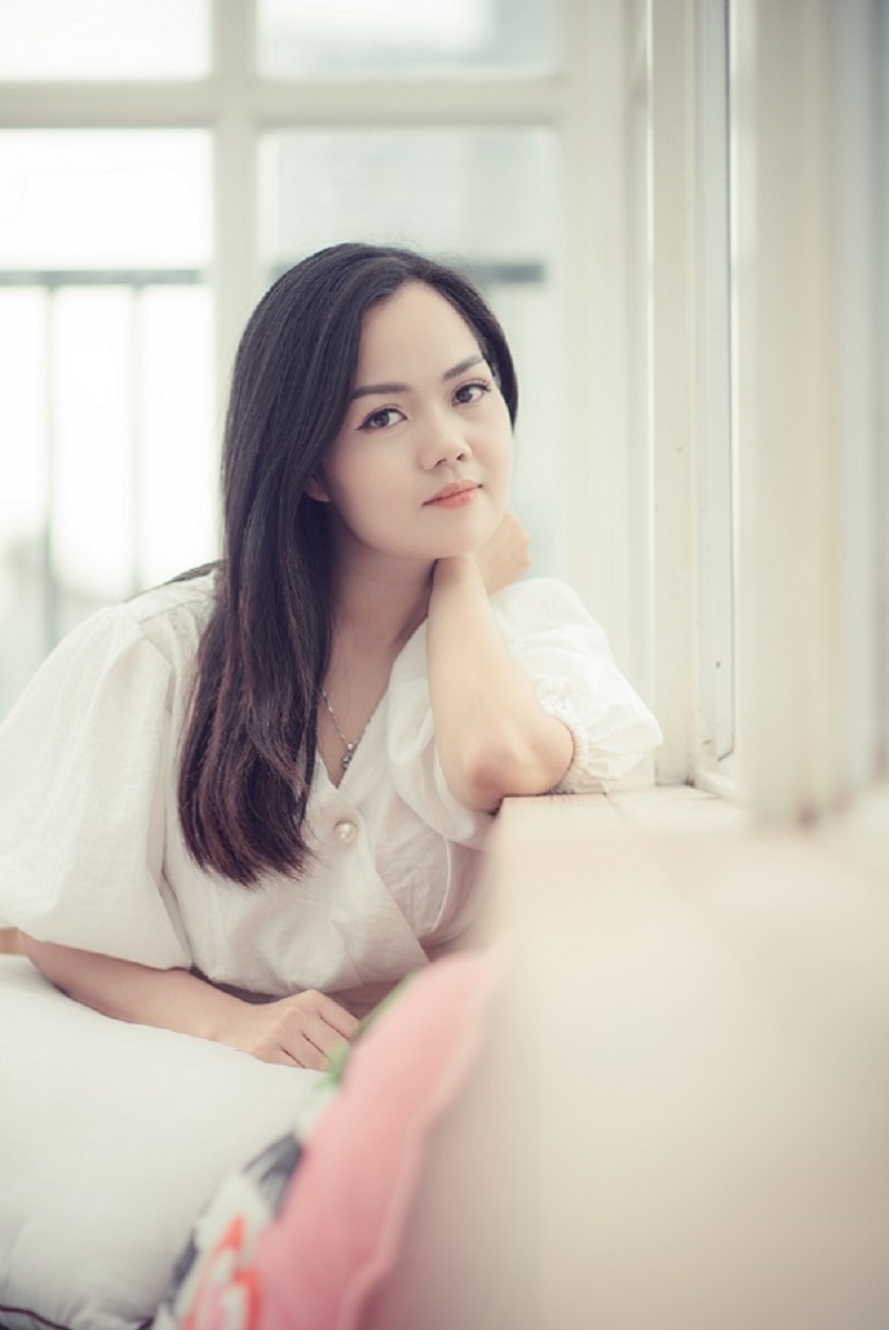 Nhan sắc trẻ trung của doanh nhân 9x