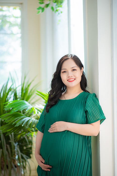 Chị Nguyễn Quỳnh Nga hạnh phúc chuẩn bị chào đón thành viên mớiChị Nguyễn Quỳnh Nga hạnh phúc chuẩn bị chào đón thành viên mới