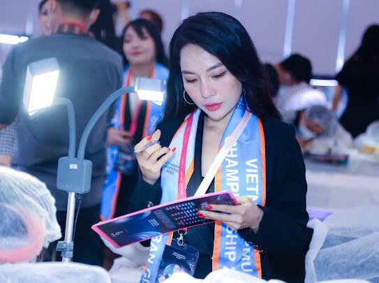 CEO Rubia Beauty Academy là người “cầm cân nảy mực” tại các cuộc thi lớn
