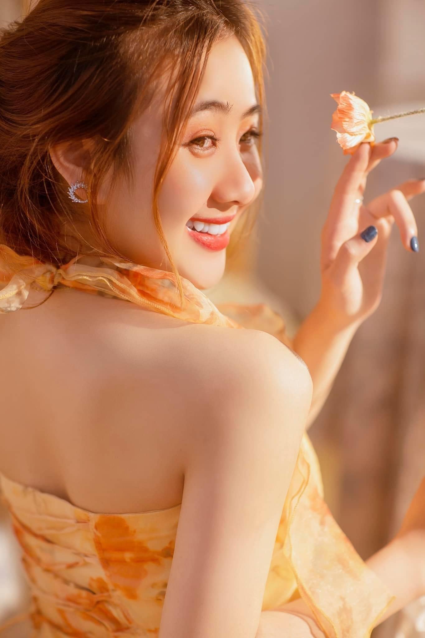 Hotgirl Phan Phương Thảo với nụ cười “đốn tim” người nhìn 