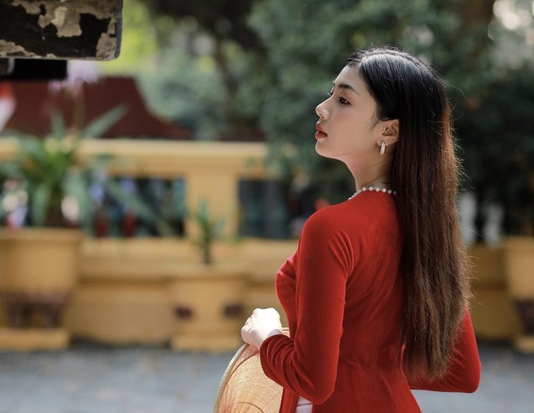 Hotgirl Trần Yến Nhi - “Bông hoa” Hutech đầy triển vọng