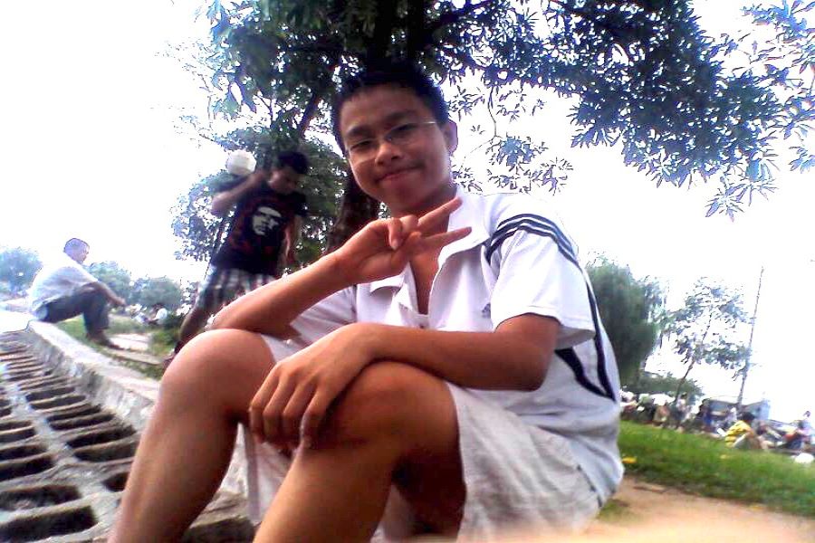 Chàng trai yếu ớt trong quá khứ