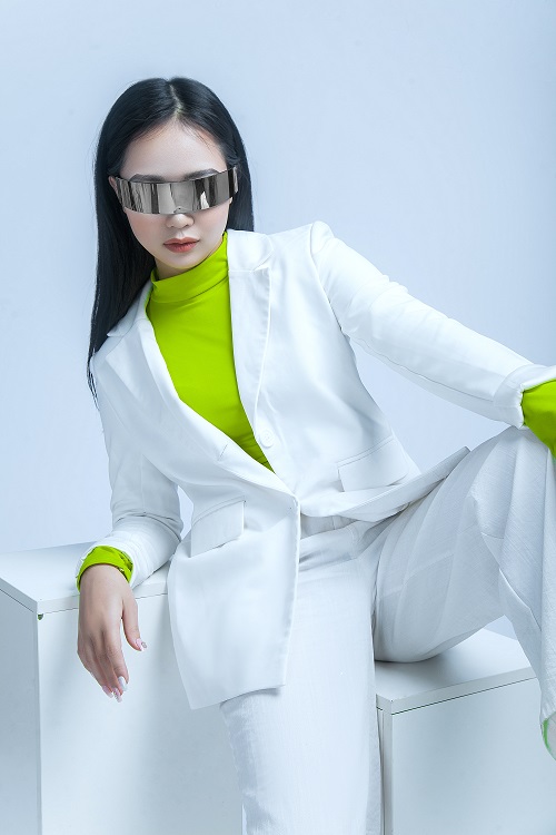 Freelancer Hồng Nhung luôn tràn đầy năng lượng tích cực 