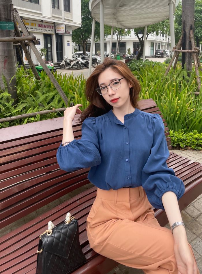 Cô nàng rất thích đi chơi và check-in ở nhiều địa điểm khác nhau