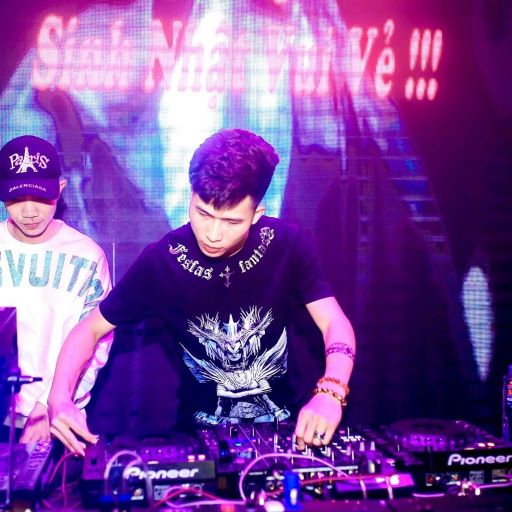 Chàng trai DJ, lập trình đầy tài năng
