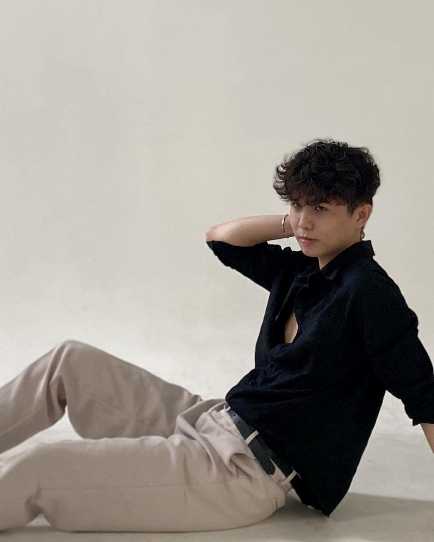 Vẻ ngoài điển trai, thân hình chuẩn mẫu - Hoàng Duy thu hút ánh nhìn nhiều fan nữ