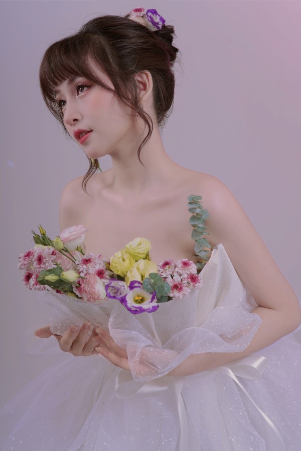 Hồng Linh khẳng định bản thân muốn học hỏi và hoàn thiện nhiều hơn