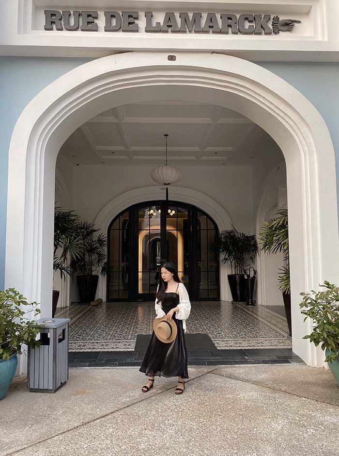 Cô nàng 9x quyết định bỏ việc để sống toàn thời gian cùng son môi