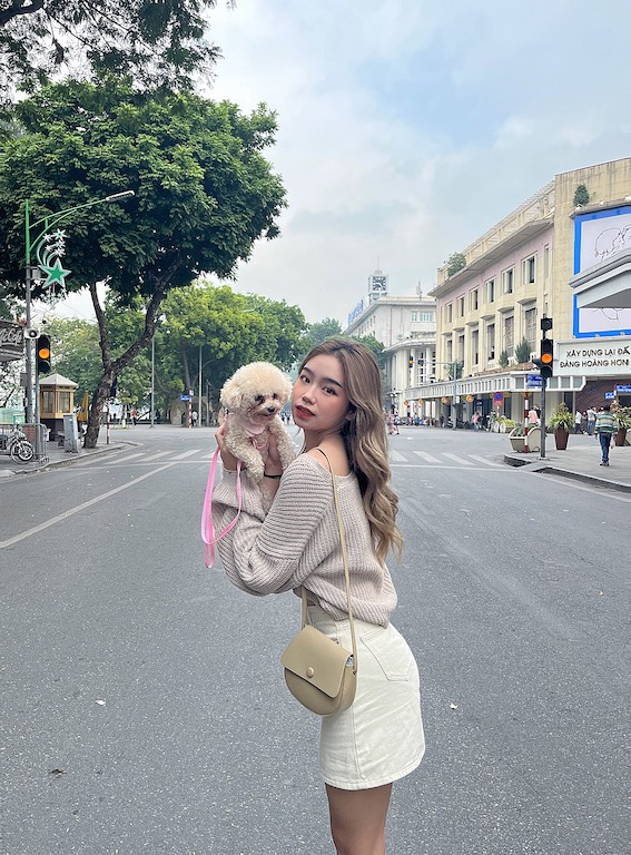 Linhphgg luôn cảm thấy hạnh phúc và tự hào về bản thân