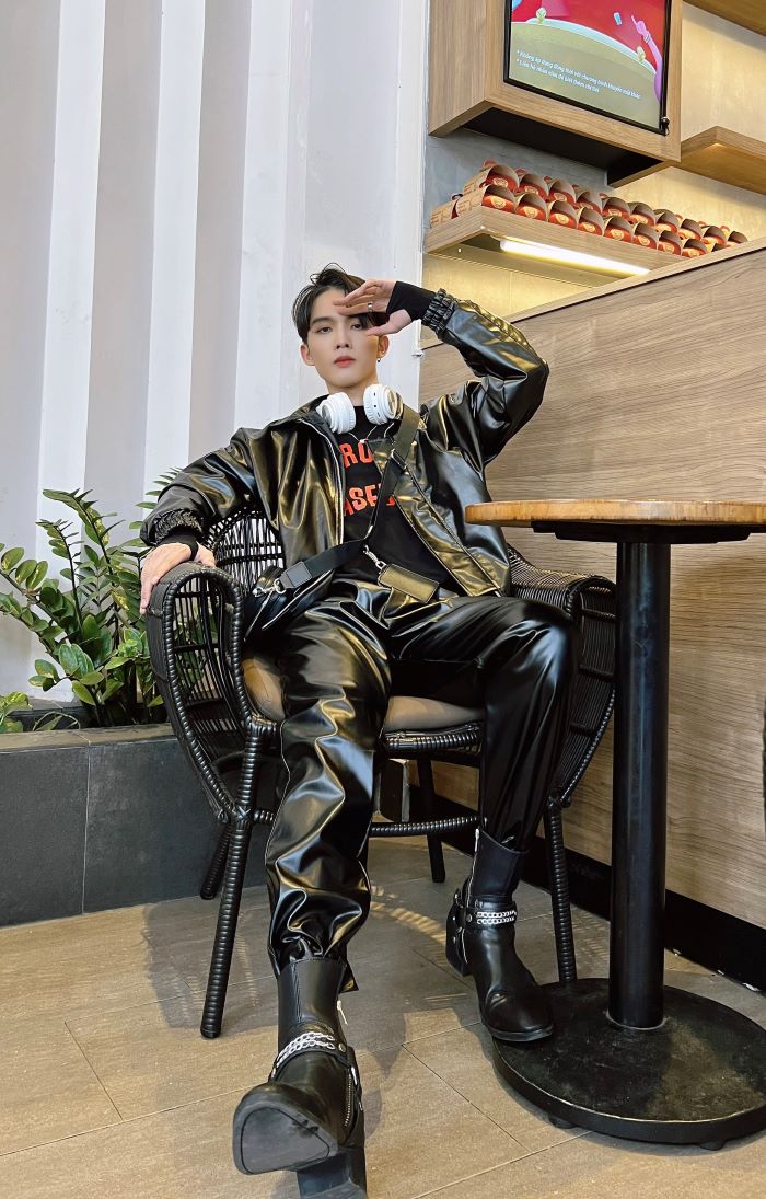 Vẻ ngoài điển trai của chàng KOL