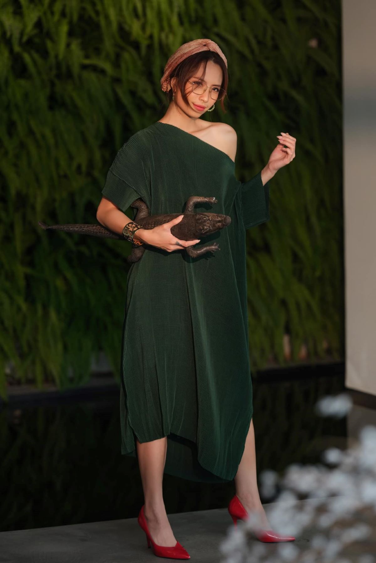 Sống hết mình , làm hết sức và hết tâm.