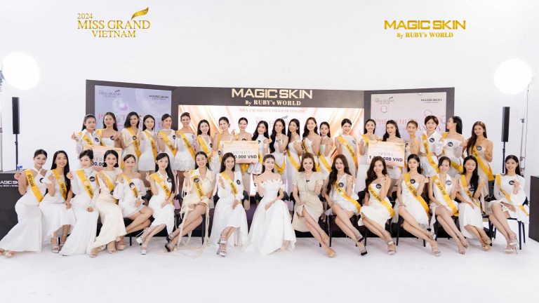 Chủ tịch Đào Minh Châu thị phạm Top 36 thí sinh Miss Grand Vietnam 2024 tại Workshop “Chăm Da Khỏe Thời Đại Mới”